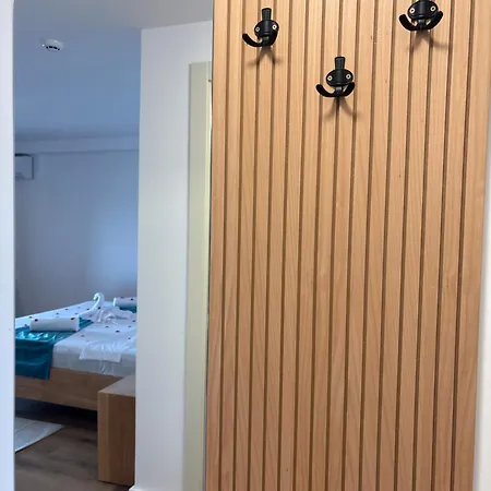 מלון Poienita 3*