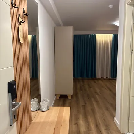Hotel Poienita 3*