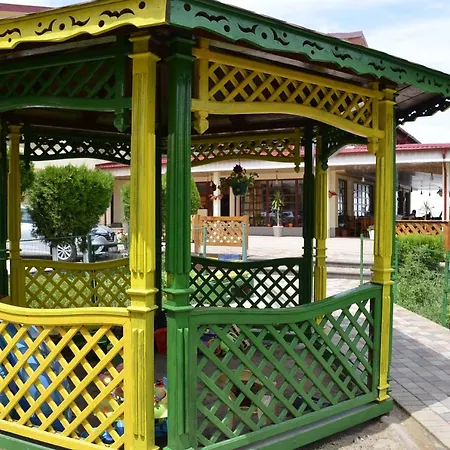 Hotel Poienita 3*