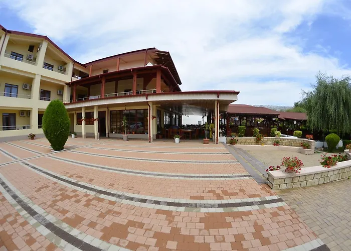 Hotel Poienita 3*